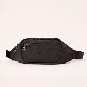 Girlfriend Collective black Fanny pack !